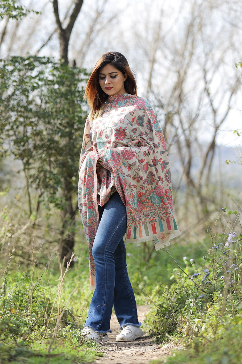 Amazing Ivory White Colour Designer Shawl With Beautifully 45 OFF