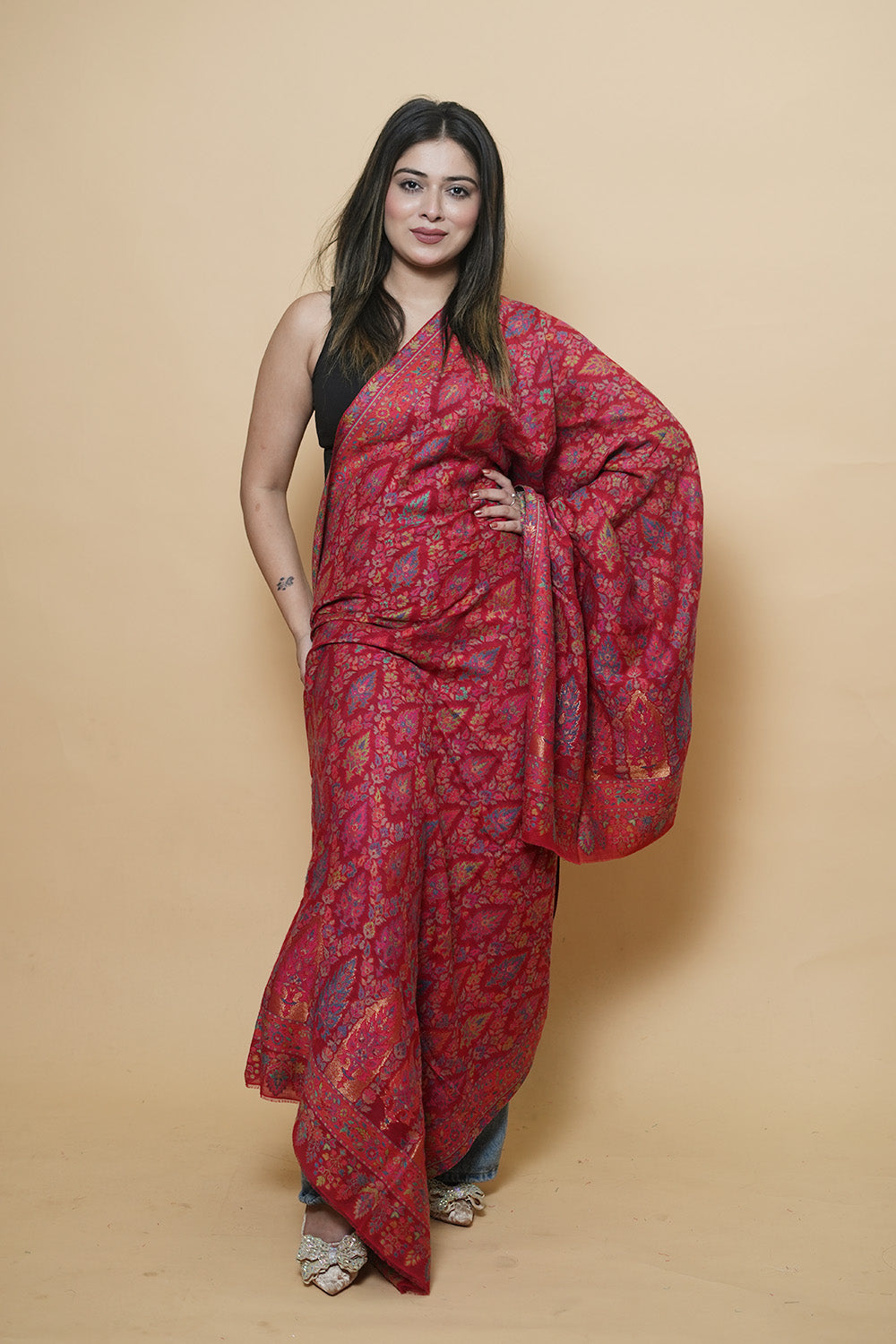 Maroon Colour This Dense Kani chinar Shawl Along With Jaal