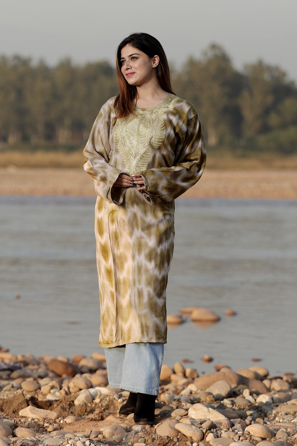 Black Color Kashmiri Work Embroidered Phiran Enriched Neckline Pattern,  Kashmiri Salwar Suit, Tilla work suit, कश्मीरी सूट - Kyra International,  Jammu | ID: 2849820842373